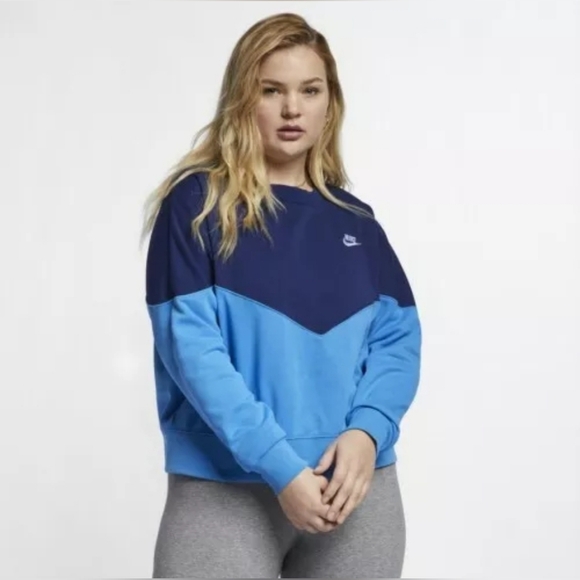 Nike Women's Blue Cropped Sweatshirt - Picture 1 of 4